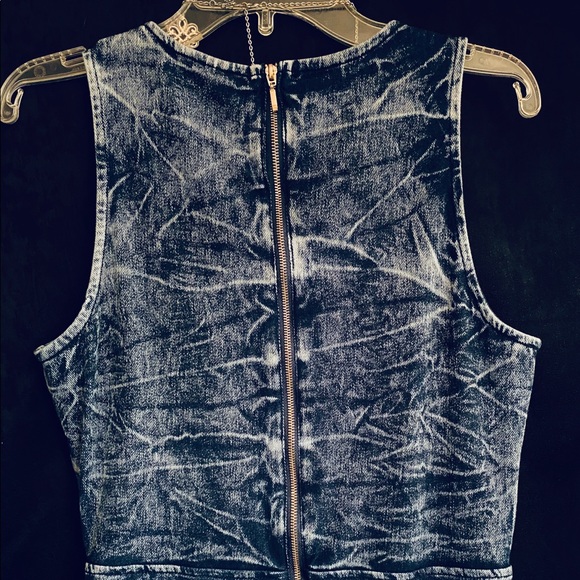 New Women’s MARILYN MONROE Blue Denim Romper, Size Medium - Picture 8 of 10